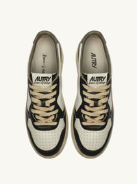 AUTRY סניקרס
MEDALIST LOW SUPER VINTAGE ירוק/שחור