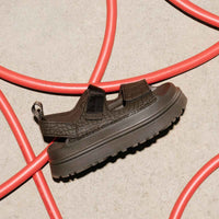 UGG GoldenGlow Embossed Dense Smoke סנדלי גולדנגלואו לנשים